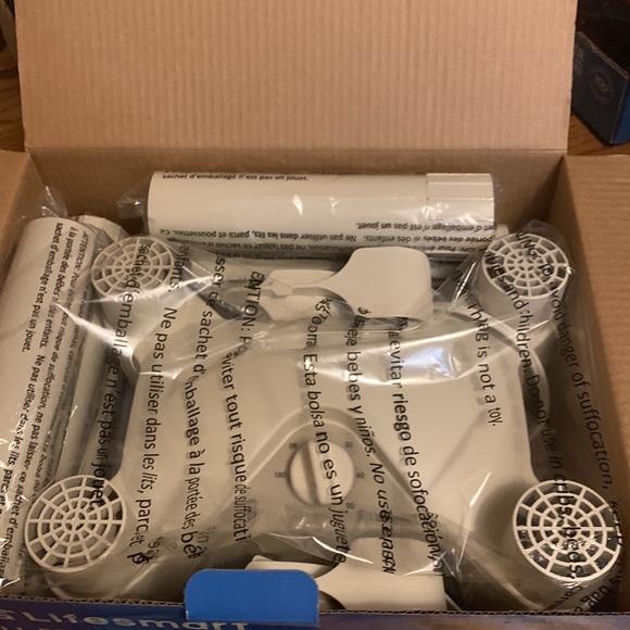 Lifesmart, heated boot, glove, & hat, electric dryer, 4 post Electric dryer - Picture 2 of 2